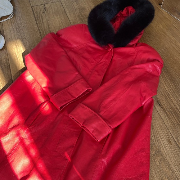 Vintage Red Leather Coat - Picture 7 of 7